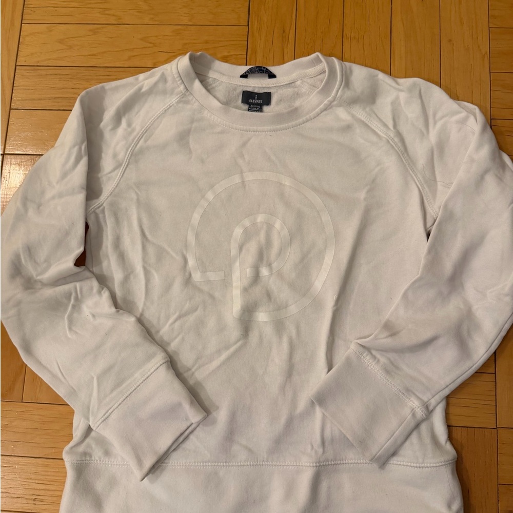 P.Volve White sweatshirt
